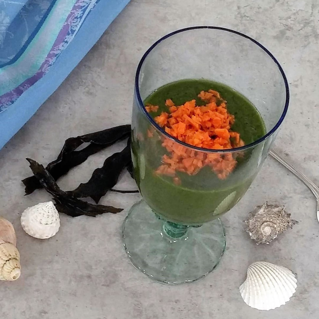 Spinatsuppe mit Algen - Rohkost